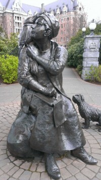 EC Statue